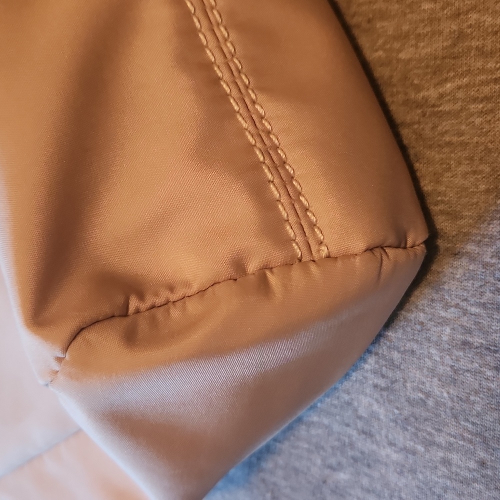 MAXX New York Cream Shoulder Bag - Picture 10 of 14
